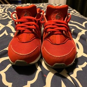 Nike huaraches preschool size 11c
